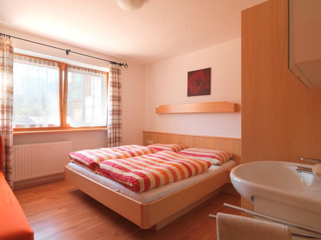 Ferienwohnung Saalbach Fieberbrunn Pokoj fotografie