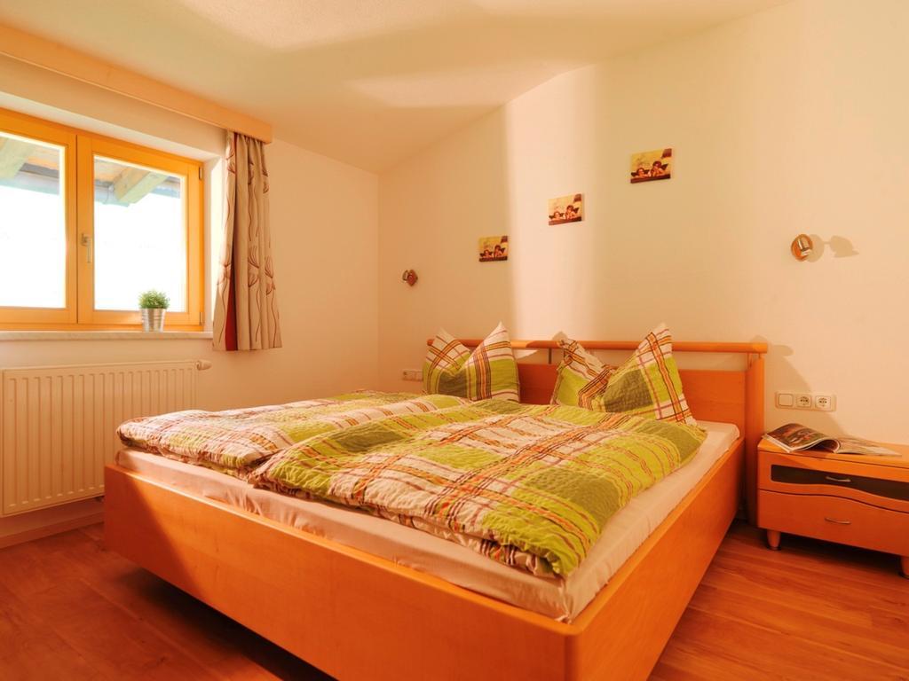 Ferienwohnung Saalbach Fieberbrunn Pokoj fotografie